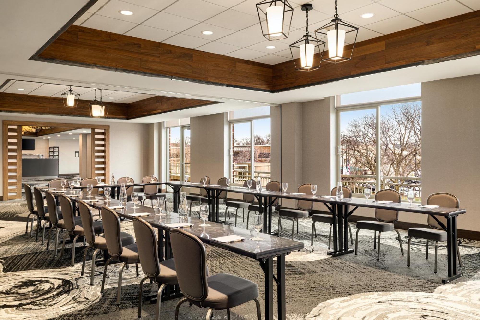 Hotel Indigo Naperville Riverwalk By Ihg Ngoại thất bức ảnh